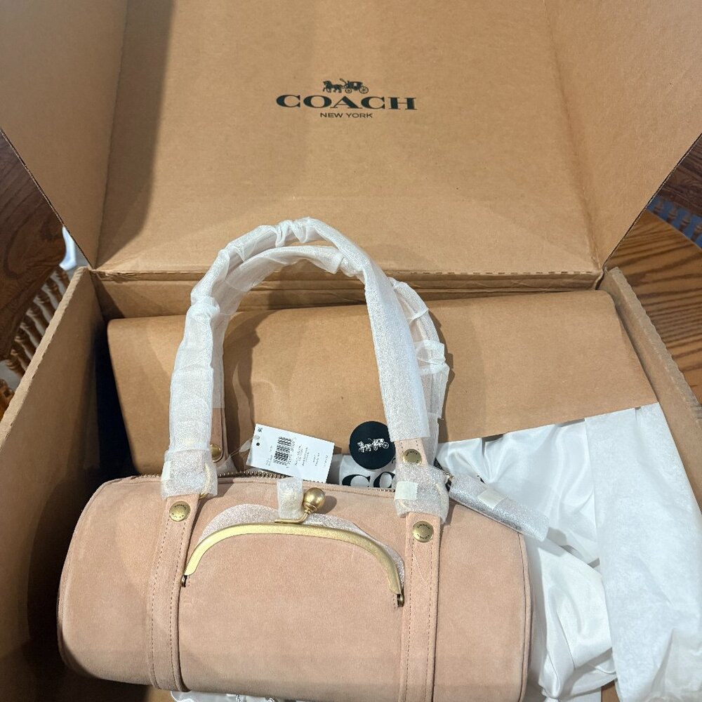✨ Coach Kisslock Barrel Bag – Nuage Suede – NWT ✨